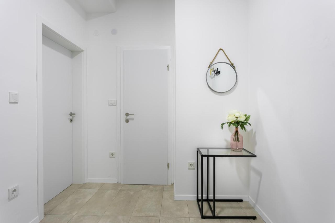 Go2Zagreb Chick Apartment Private Parking Available Luaran gambar